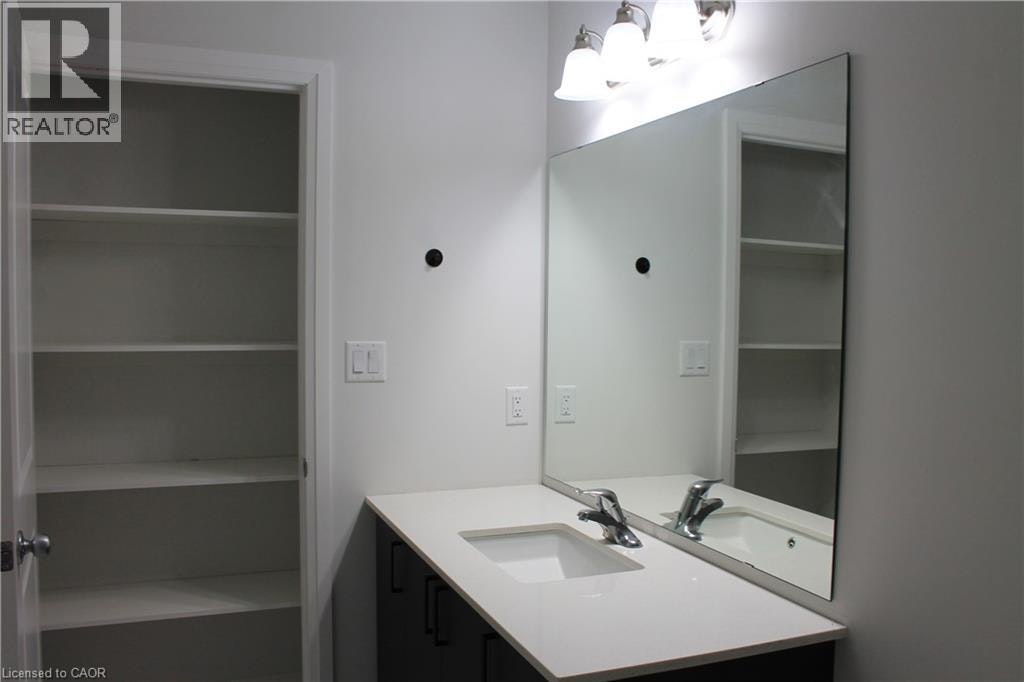 139-155 Equestrian Way, Cambridge, ON, N3E 0E8 - 10