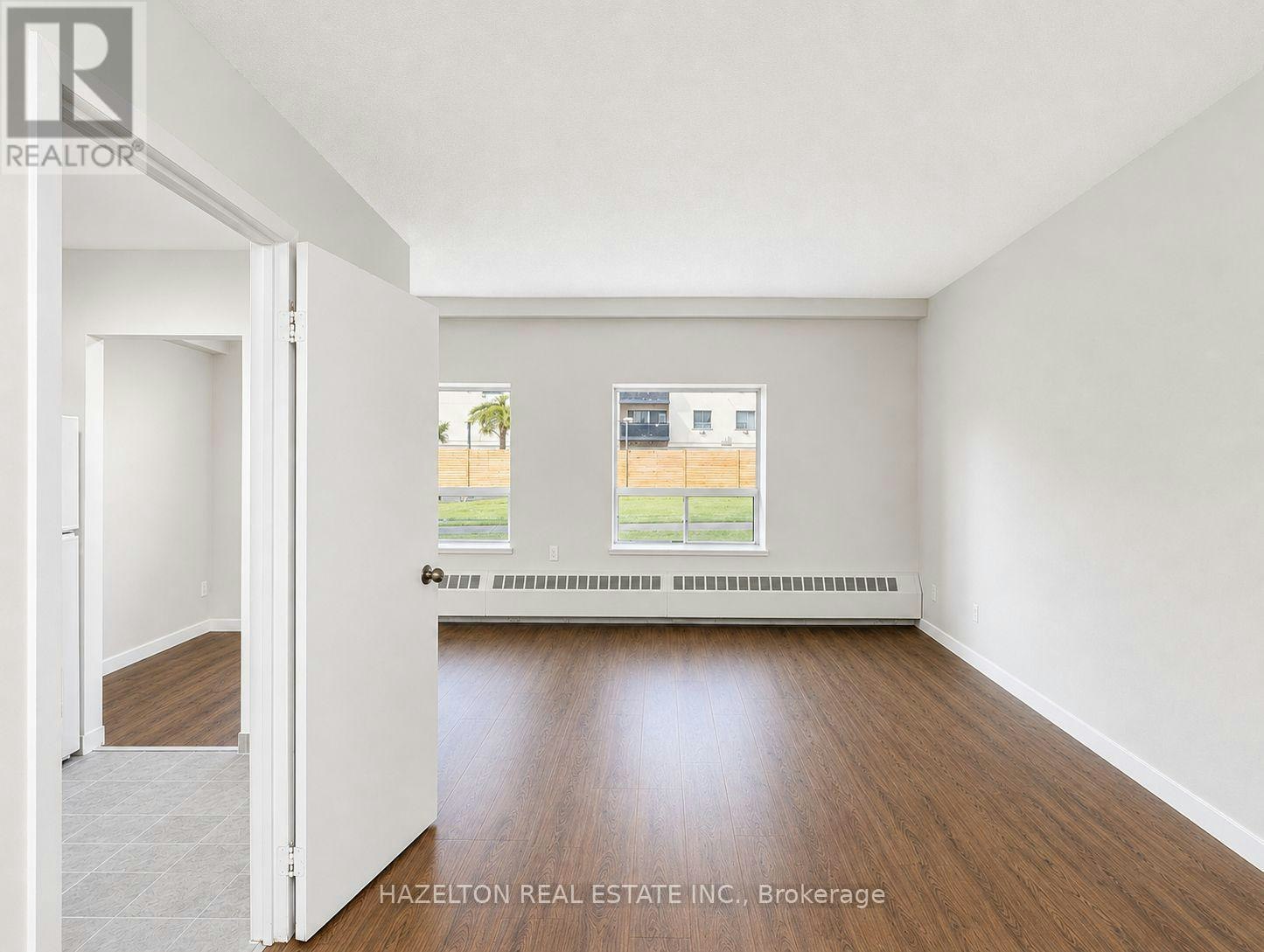 102-57 Parkwoods Village Drive, Toronto, ON, M3A 2X3 - 2