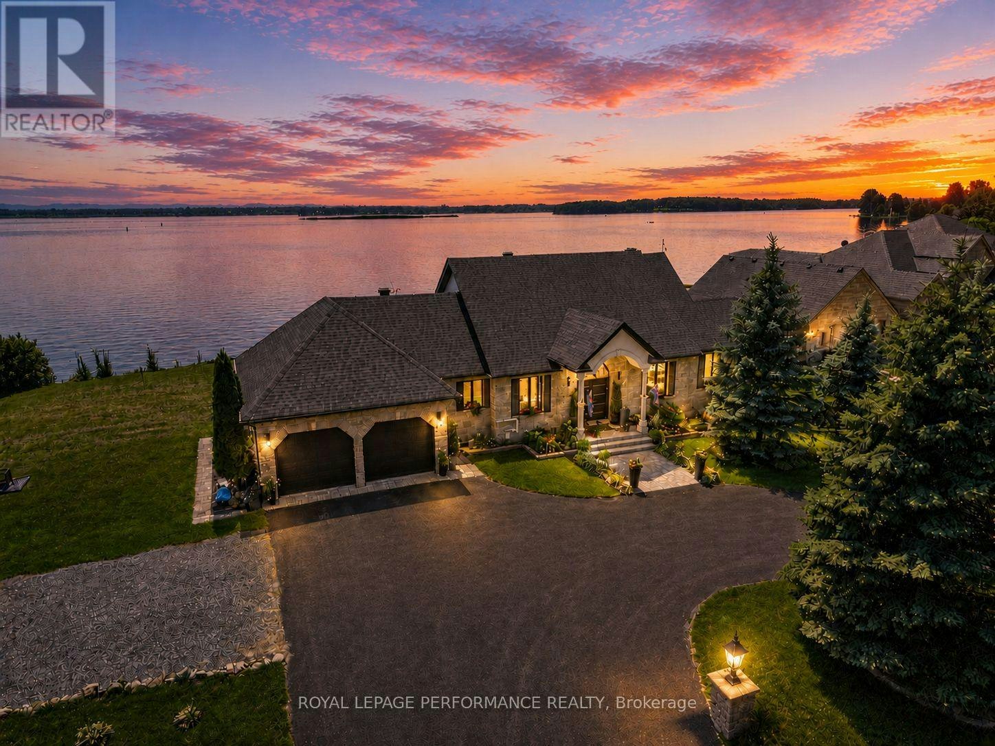 18734 2 County Road, South Glengarry, ON, K6H 5R5
