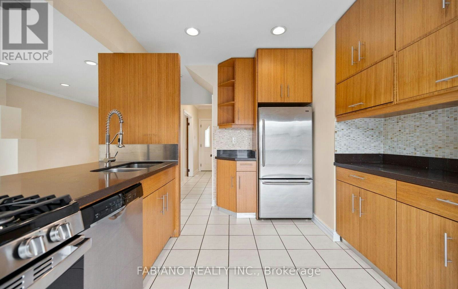 7872 Kipling Avenue, Vaughan, ON, L4L 1Z5 - 17