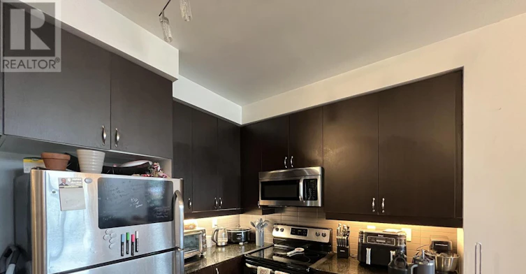 215-1185 The Queensway, Toronto, ON, M8Z 0C6 - 2