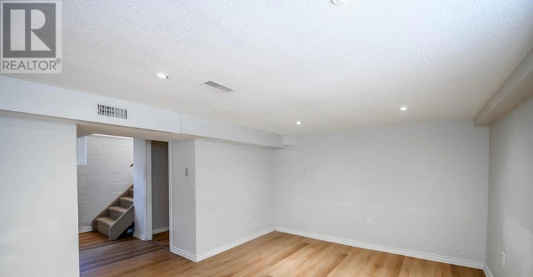 4428 Homewood Avenue, Niagara Falls, ON, L2E 4X5 - 30