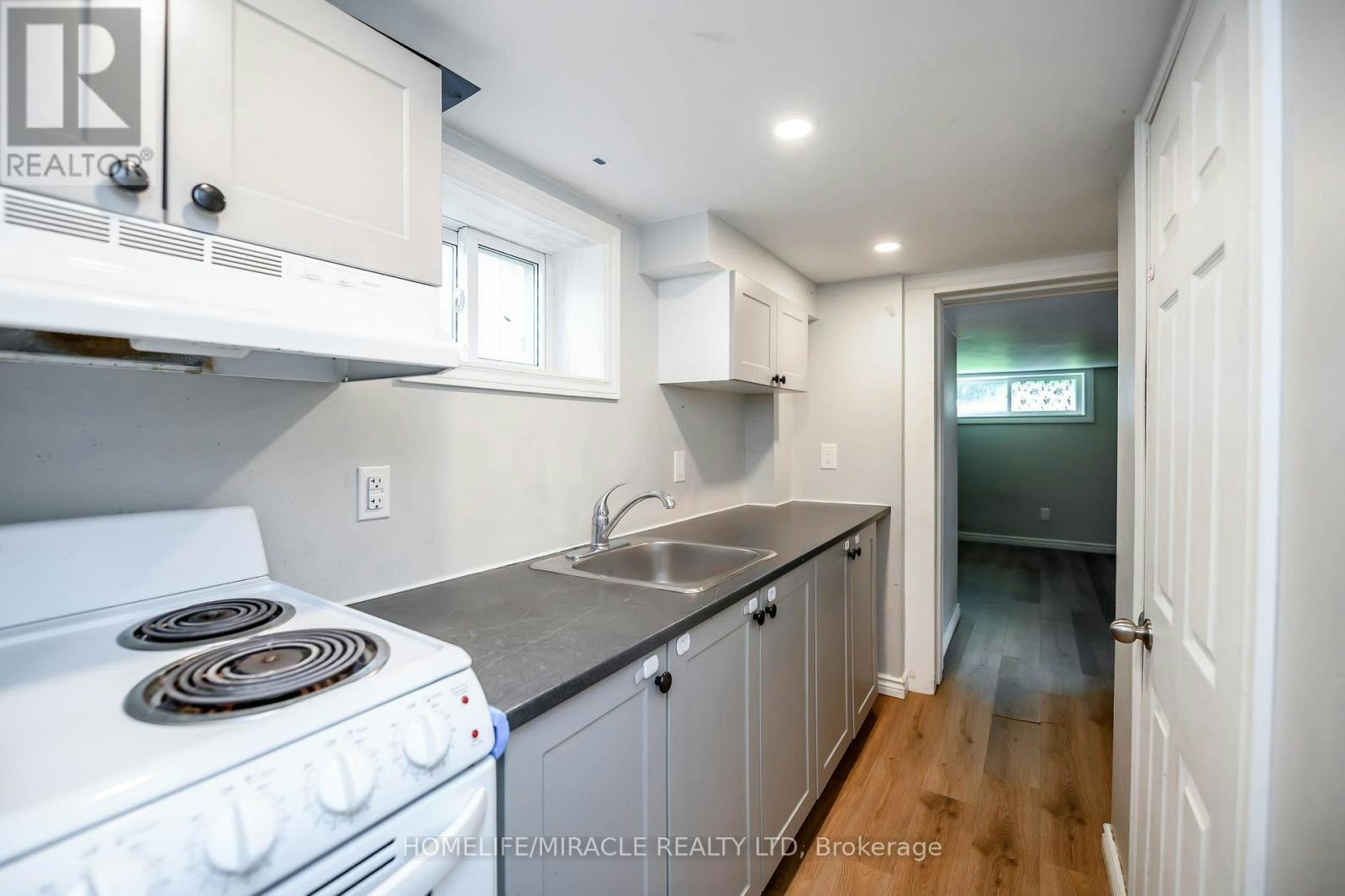 4428 Homewood Avenue, Niagara Falls, ON, L2E 4X5 - 37