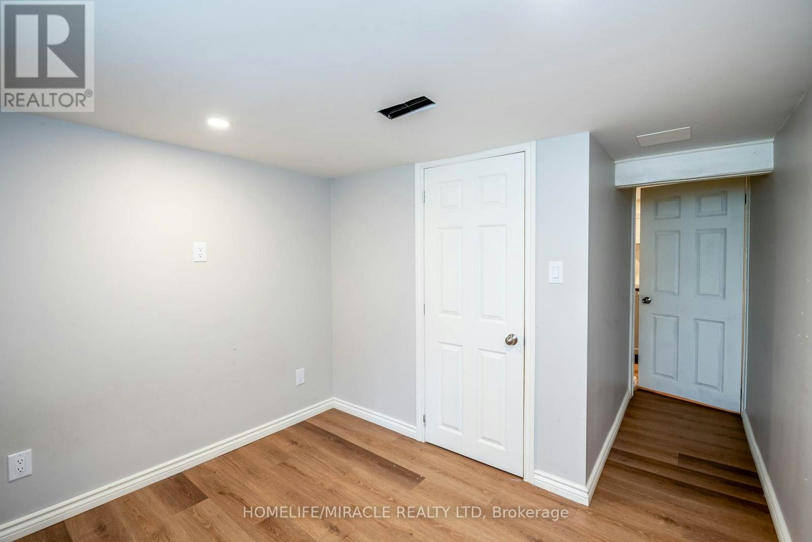 4428 Homewood Avenue, Niagara Falls, ON, L2E 4X5 - 35
