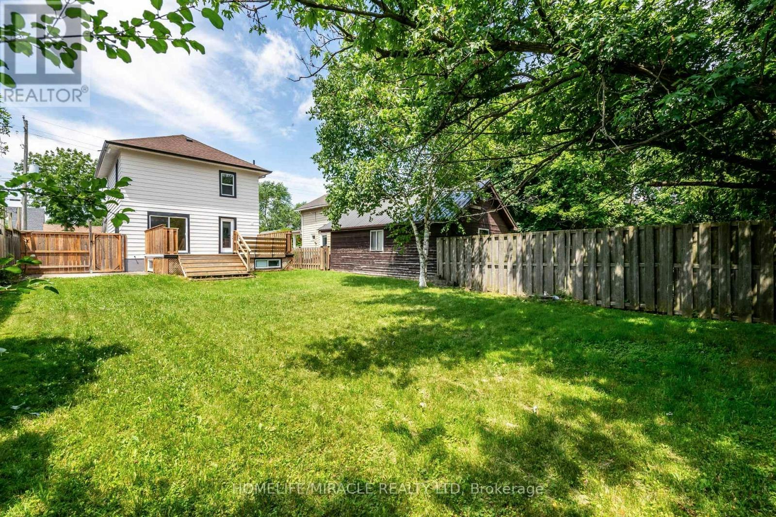4428 Homewood Avenue, Niagara Falls, ON, L2E 4X5 - 9
