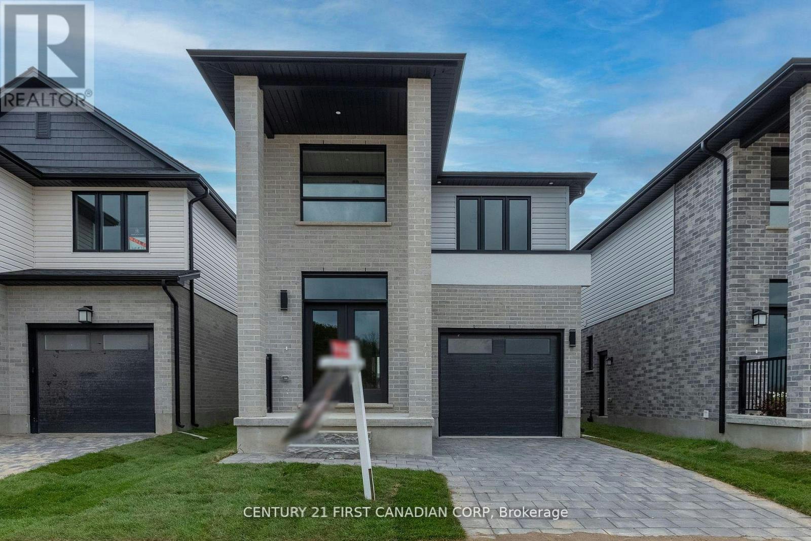 6453 Royal Magnolia Avenue, London, ON, N6P 0K2