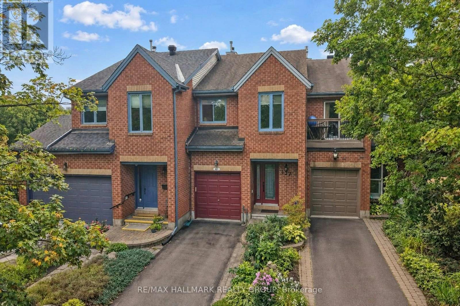 137 Dunbarton Court, Ottawa, ON, K1K 4L6