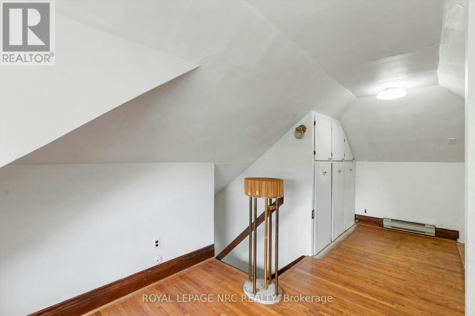 167 Pleasant Avenue, St. Catharines, ON, L2R 1Y6 - 26