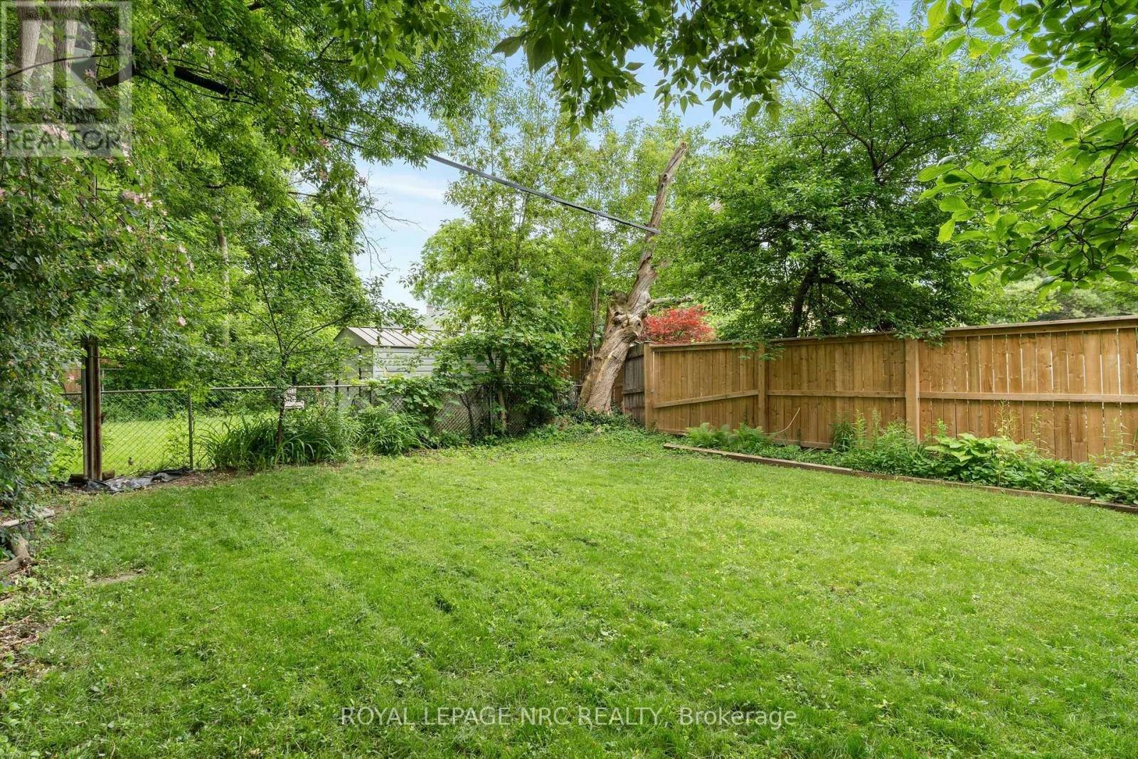167 Pleasant Avenue, St. Catharines, ON, L2R 1Y6 - 39