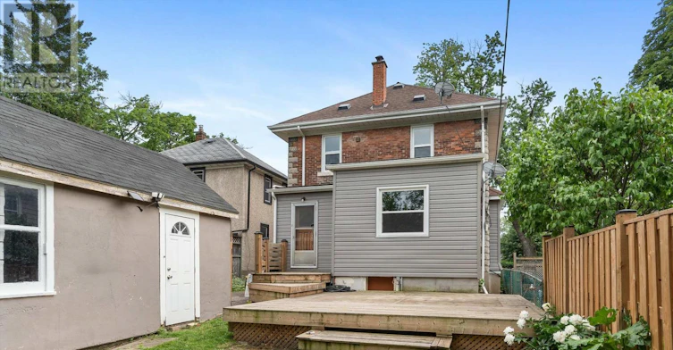167 Pleasant Avenue, St. Catharines, ON, L2R 1Y6 - 35