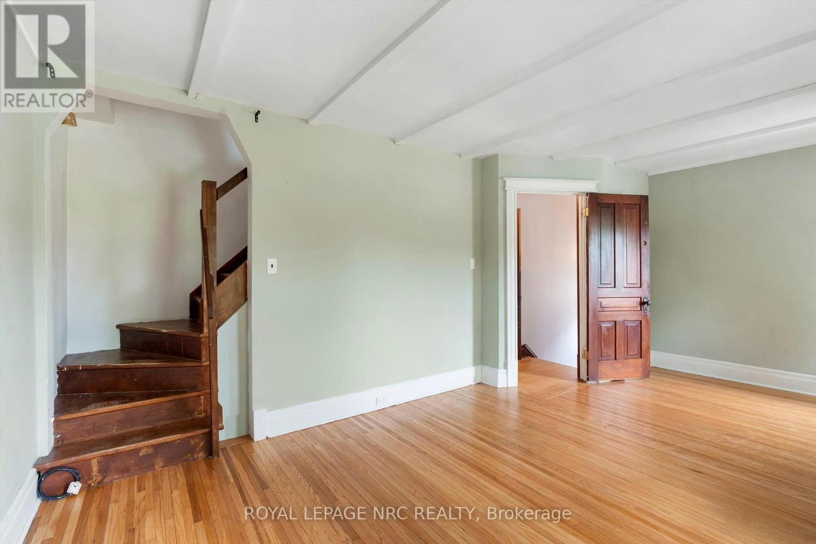 167 Pleasant Avenue, St. Catharines, ON, L2R 1Y6 - 23