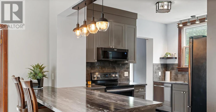 167 Pleasant Avenue, St. Catharines, ON, L2R 1Y6 - 13