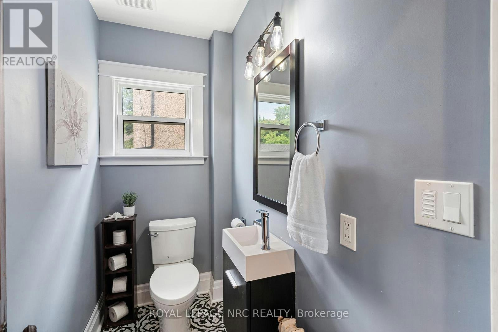 167 Pleasant Avenue, St. Catharines, ON, L2R 1Y6 - 20