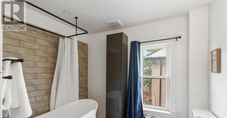 167 Pleasant Avenue, St. Catharines, ON, L2R 1Y6 - 32
