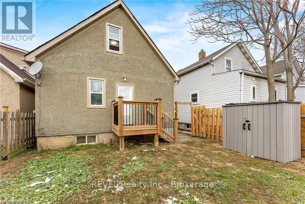 UPPER-28 Division Street, St. Catharines, ON, L2R 3G2 - 2