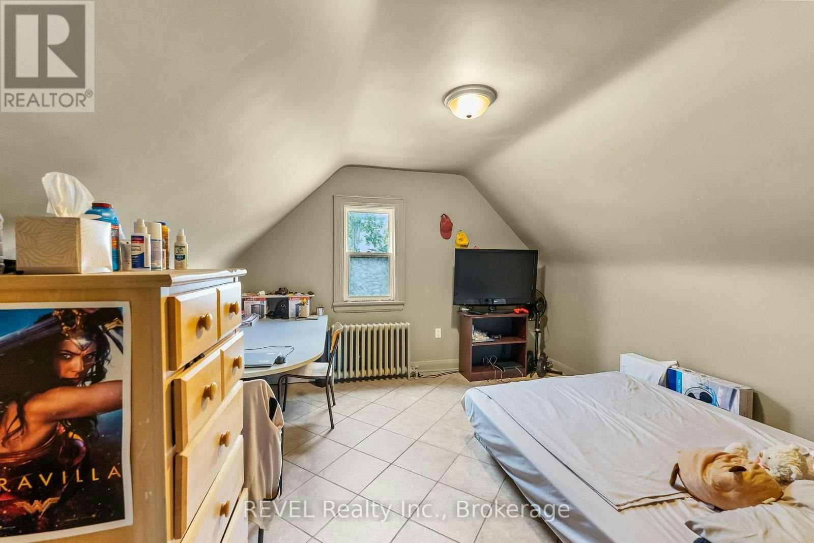 UPPER-28 Division Street, St. Catharines, ON, L2R 3G2 - 6
