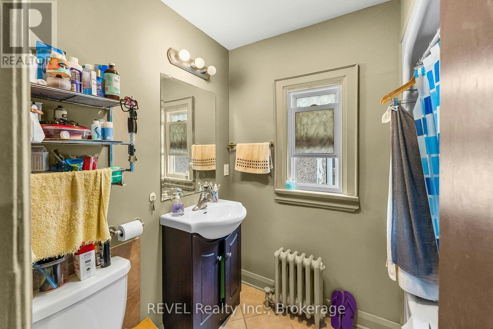 UPPER-28 Division Street, St. Catharines, ON, L2R 3G2 - 5