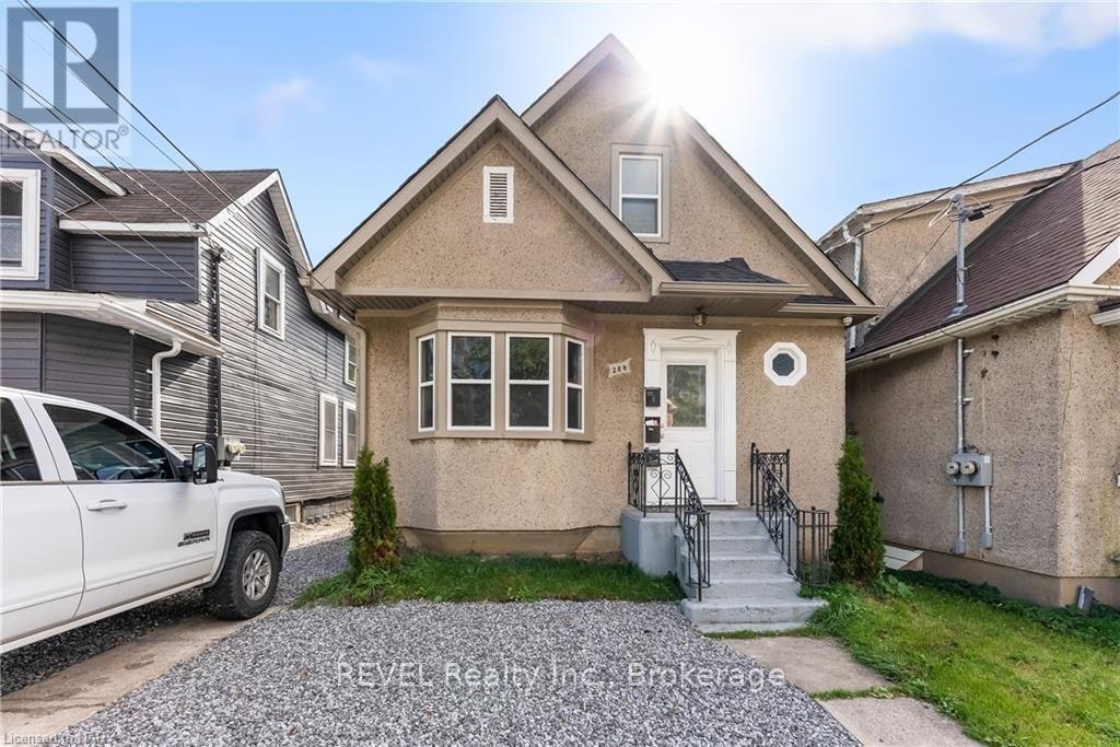 UPPER-28 Division Street, St. Catharines, ON, L2R 3G2