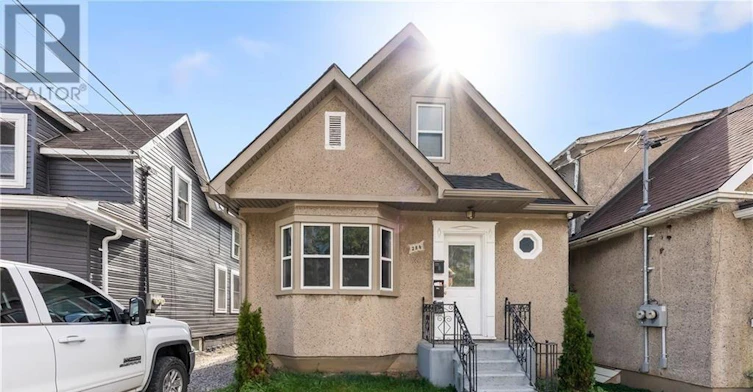 UPPER-28 Division Street, St. Catharines, ON, L2R 3G2