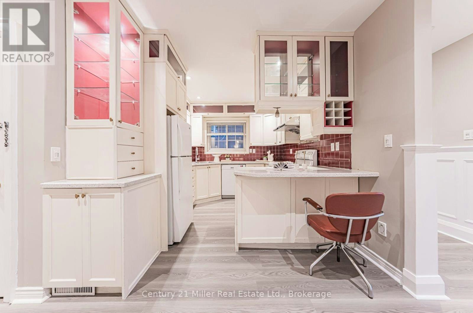 FIRST Floor 889 Avenue Road, Toronto, ON, M5P 2K7 - 8