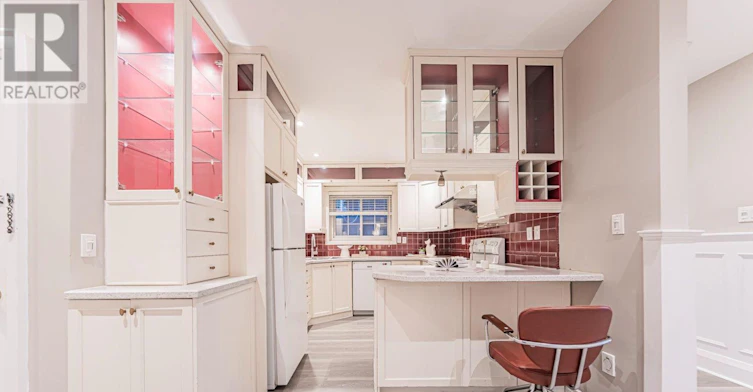 FIRST Floor 889 Avenue Road, Toronto, ON, M5P 2K7 - 8