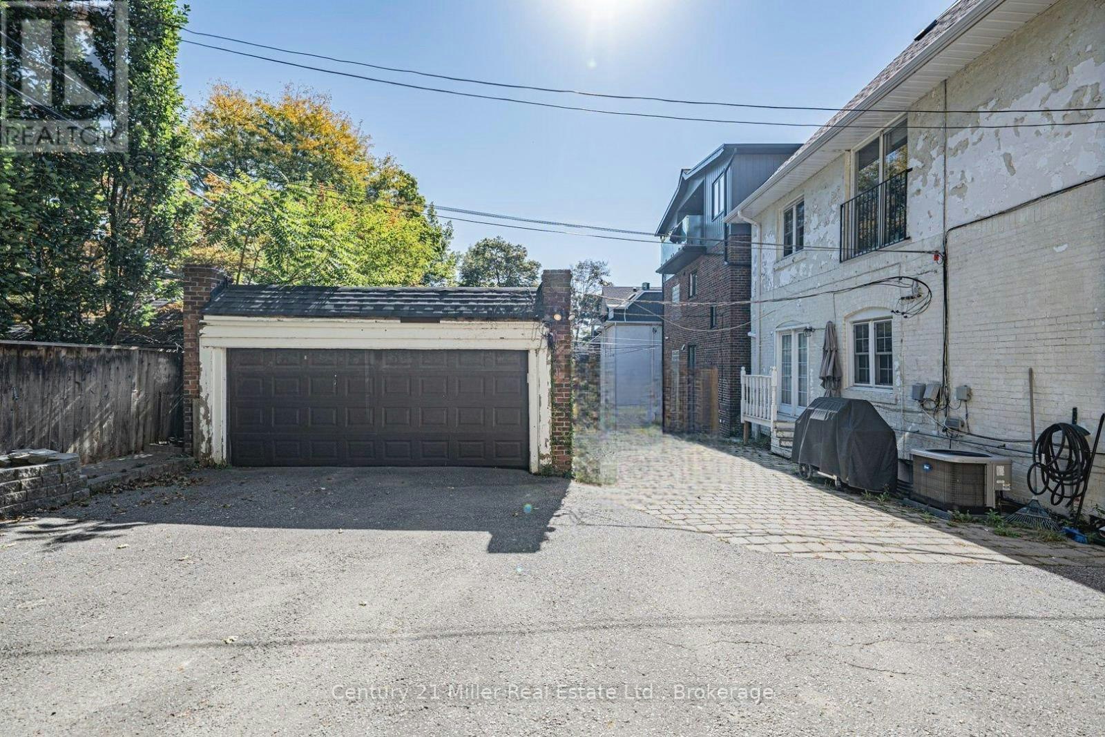 FIRST Floor 889 Avenue Road, Toronto, ON, M5P 2K7 - 22