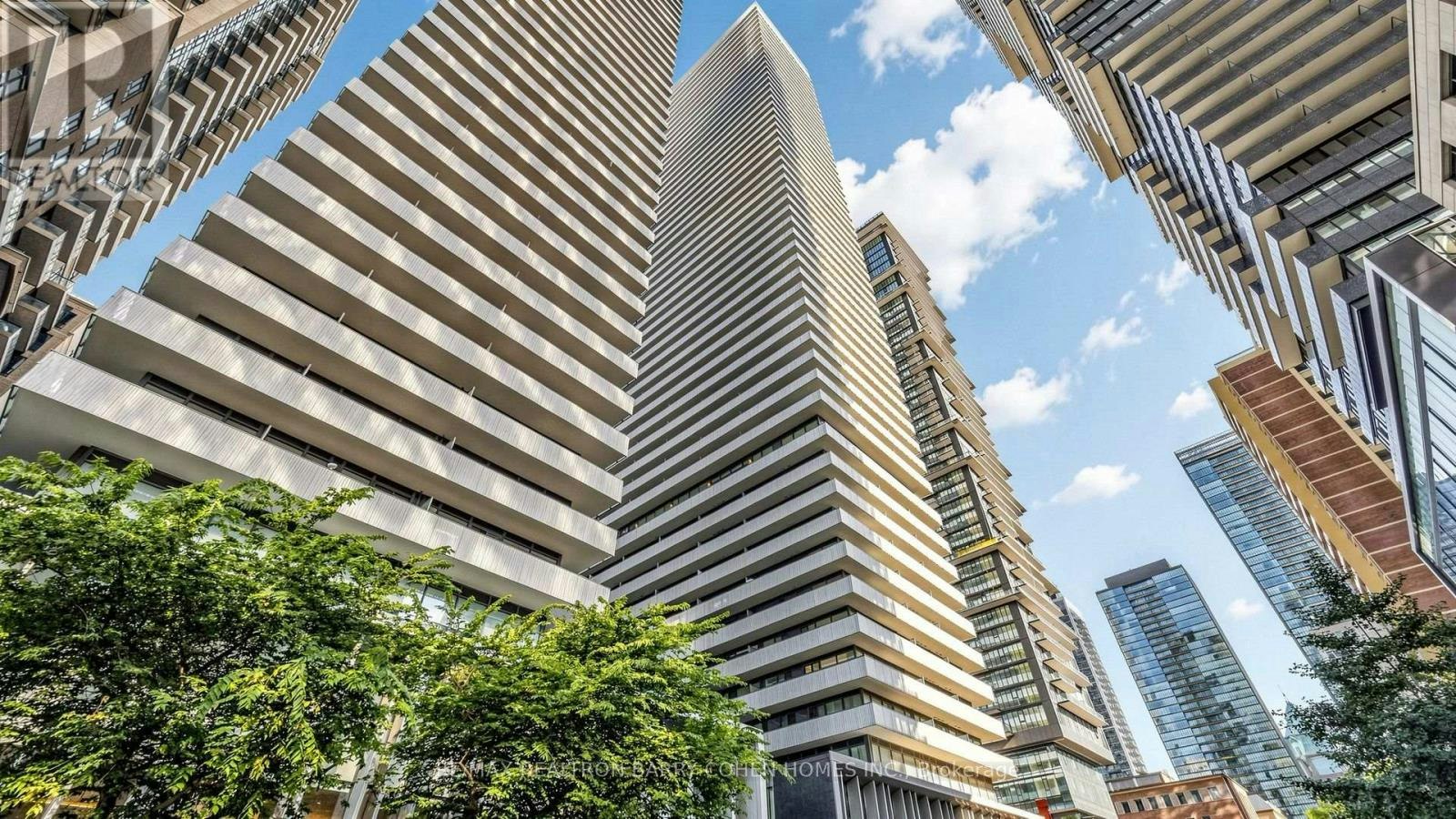 3407-50 Charles Street E, Toronto, ON, M4Y 1T1