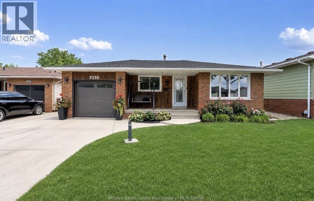 9335 Esplanade, Windsor, ON, N8R 1J3