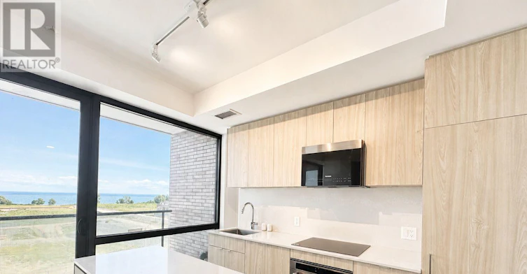 401-251 Masonry Way, Mississauga, ON, L5H 0B3