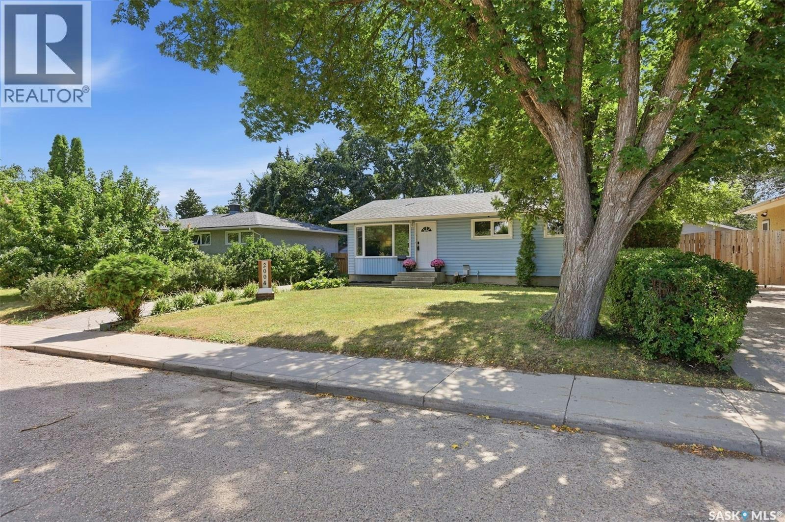 2004 Adelaide Street E, Saskatoon, SK, S7J 3K3
