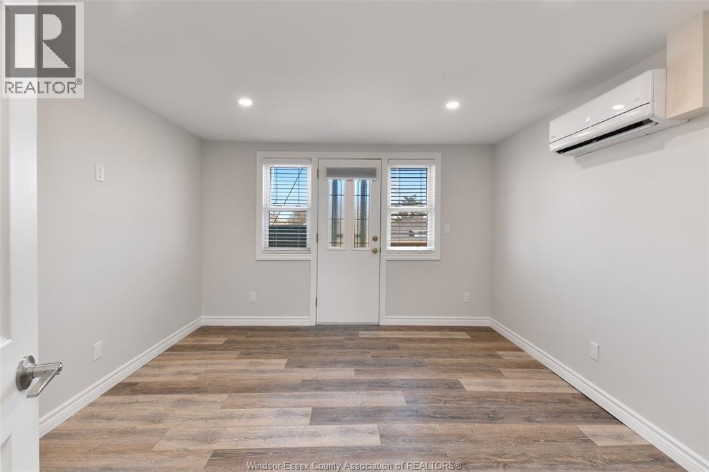 UPPER-1069 Marentette Avenue, Windsor, ON, N9A 2A4 - 14