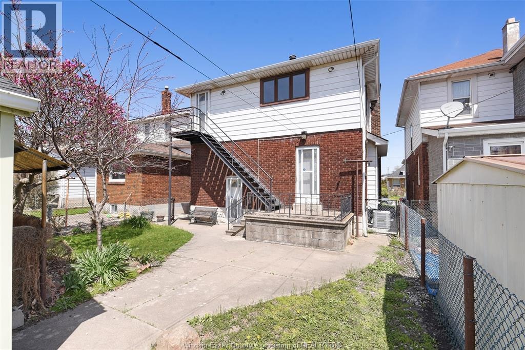 UPPER-1069 Marentette Avenue, Windsor, ON, N9A 2A4 - 5