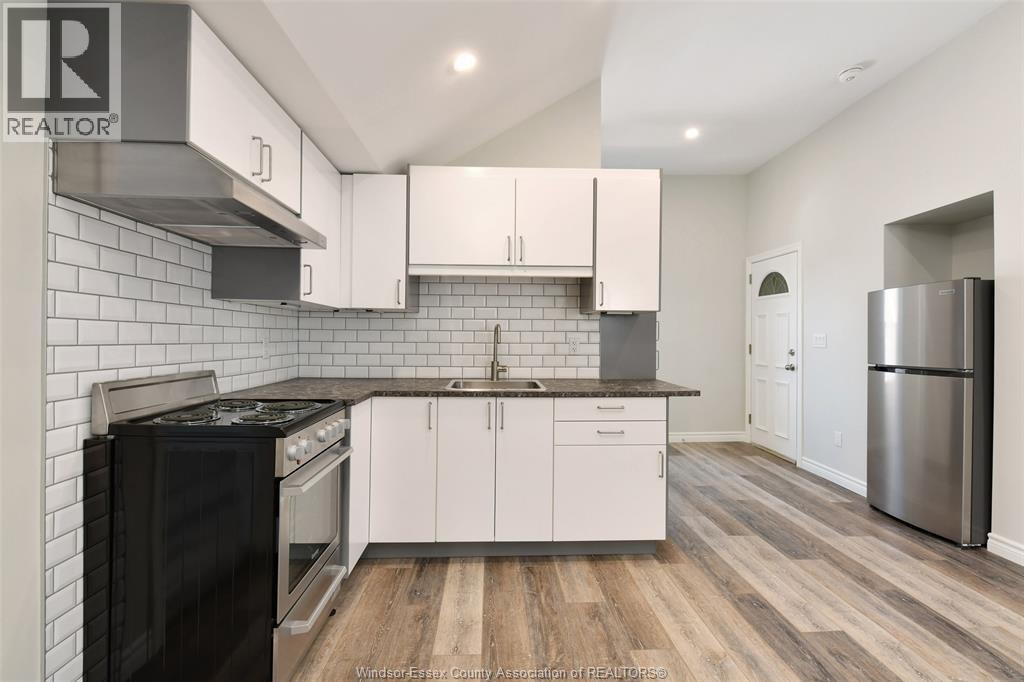 UPPER-1069 Marentette Avenue, Windsor, ON, N9A 2A4 - 8