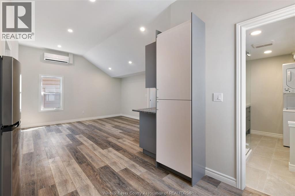 UPPER-1069 Marentette Avenue, Windsor, ON, N9A 2A4 - 12