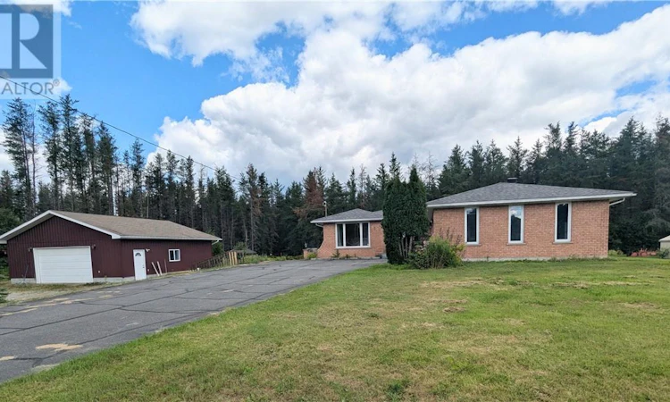 1244 Gravel Drive