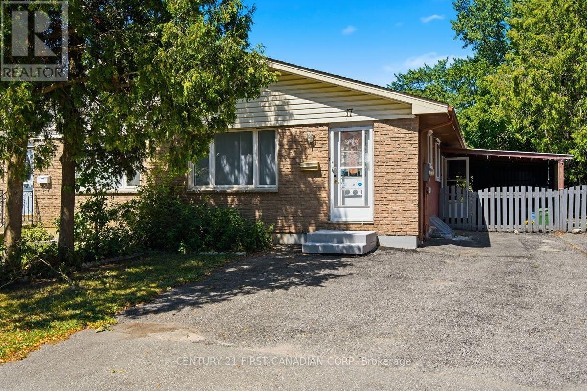 17 Edgemere Crescent, London, ON, N5Z 4M6