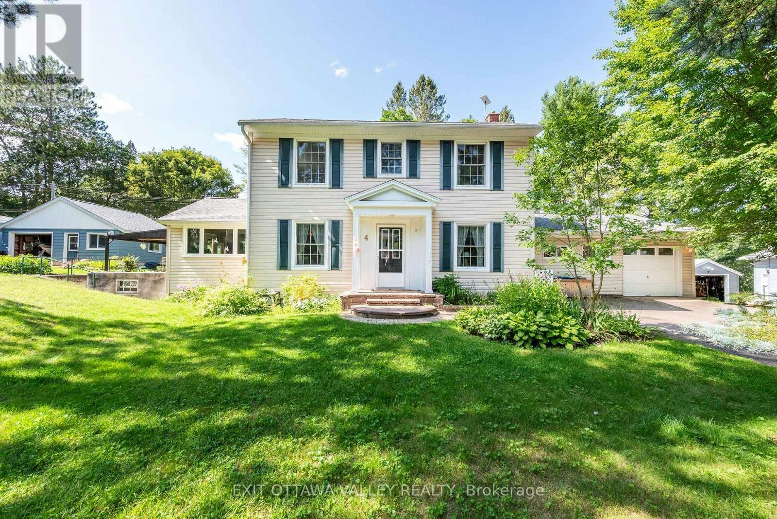 4 Macdonald Street, Deep River, ON, K0J 1P0