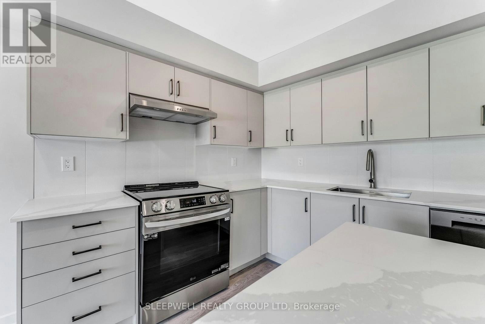5-152 Springhurst Avenue, Ottawa, ON, K1S 0E5 - 4