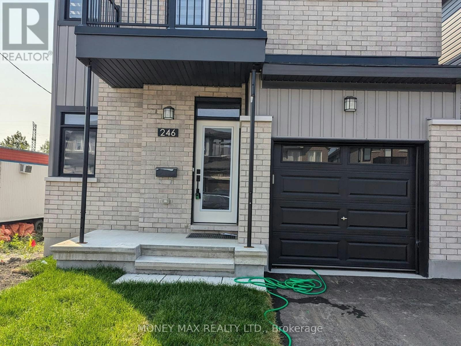 246 Rue De Beaugency Street, Ottawa, ON, K1W 0T2