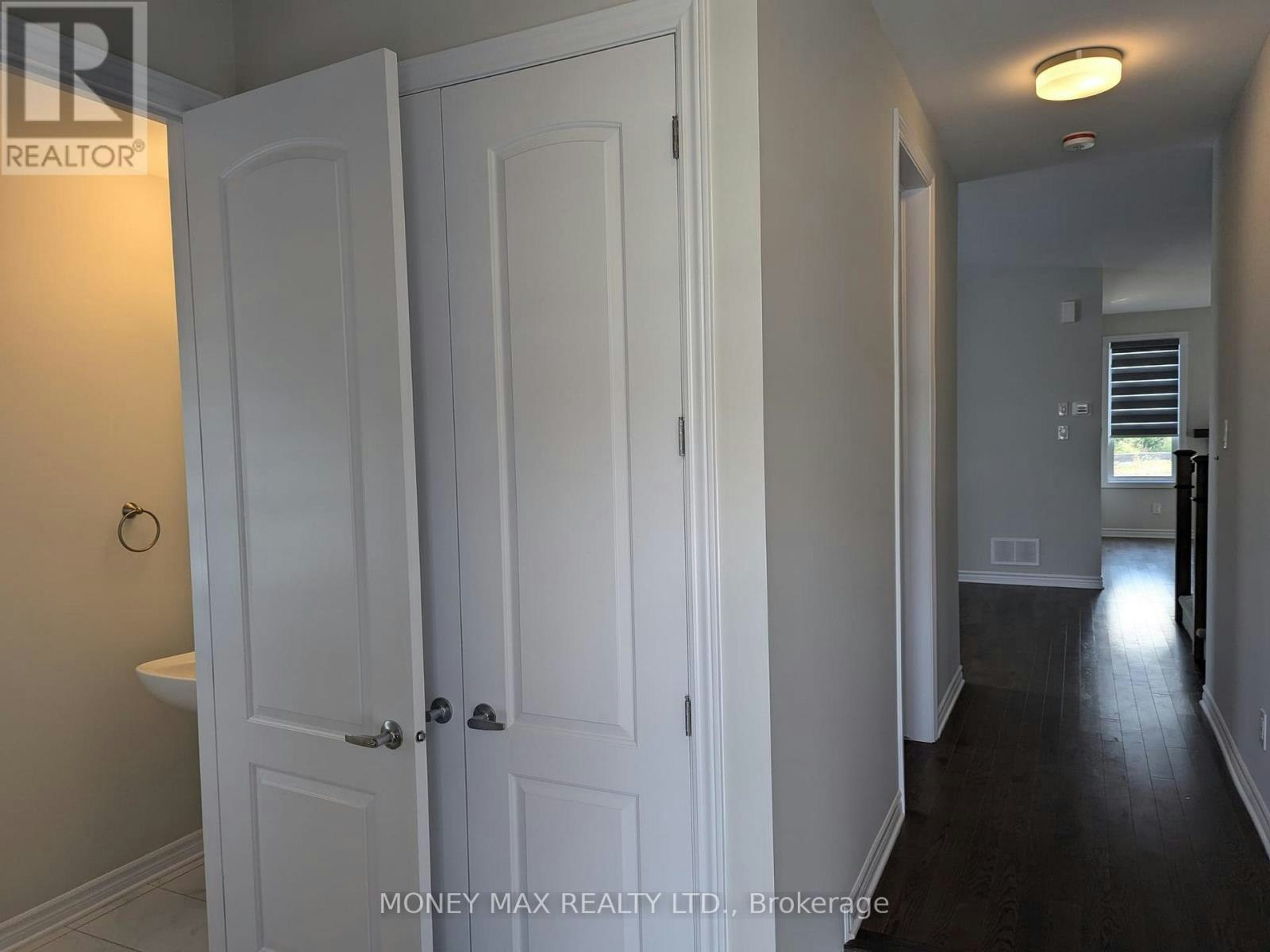246 Rue De Beaugency Street, Ottawa, ON, K1W 0T2 - 2