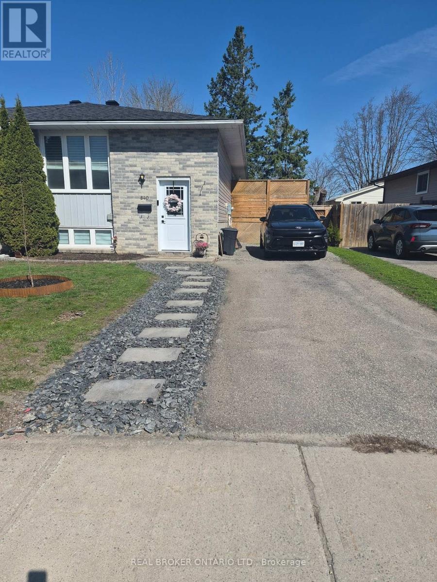 UPPER-840 Macodrum Drive, Brockville, ON, K6V 6H5