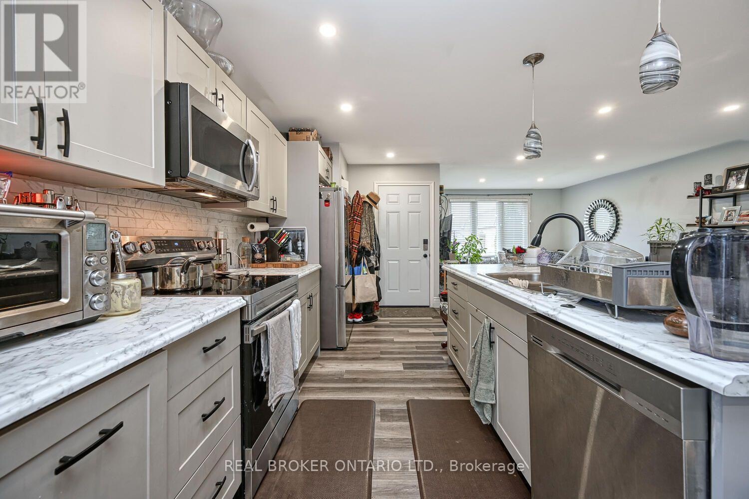 UPPER-840 Macodrum Drive, Brockville, ON, K6V 6H5 - 9