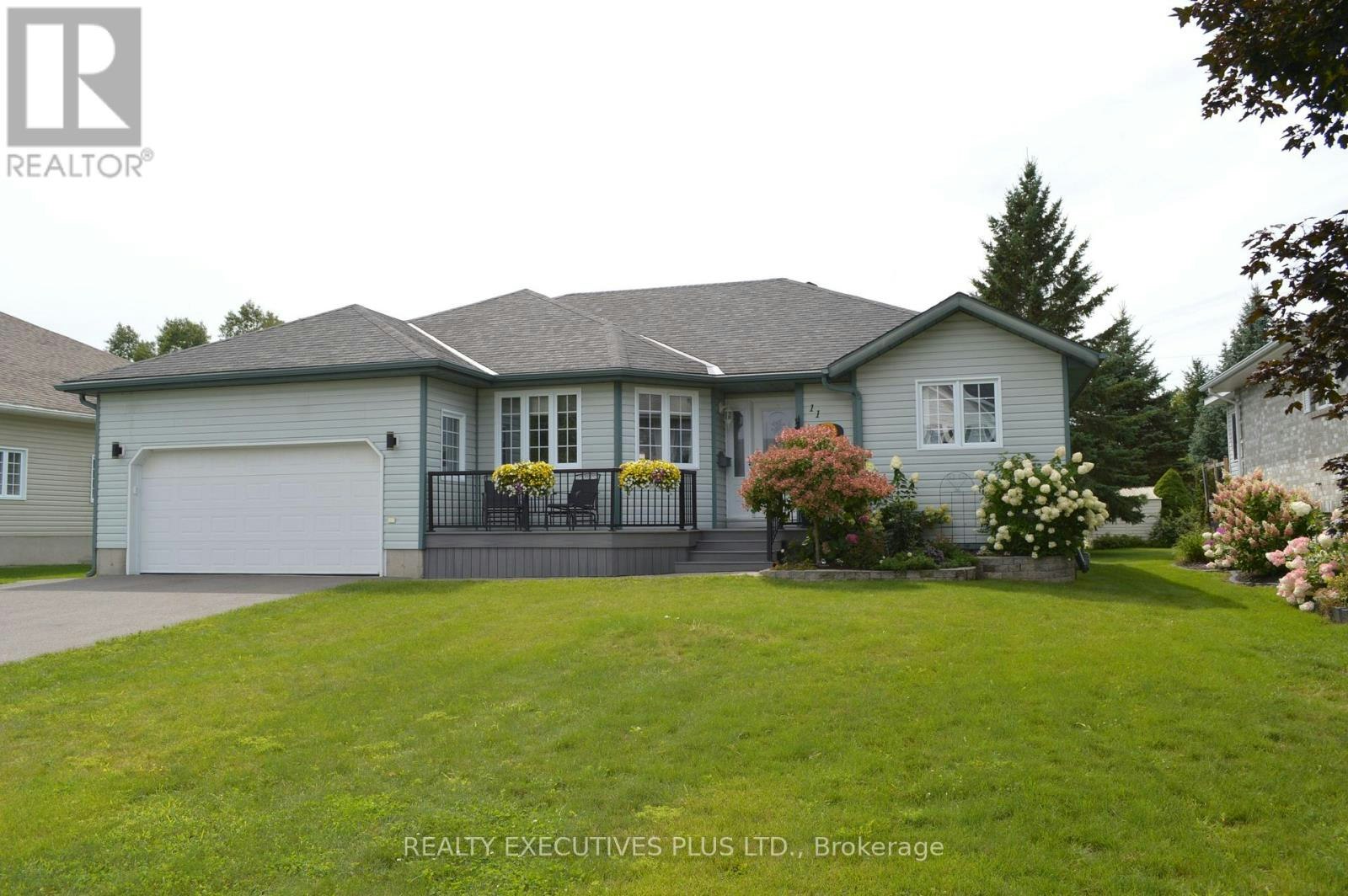11 Grove Street, Iroquois, ON, L8N 1P4