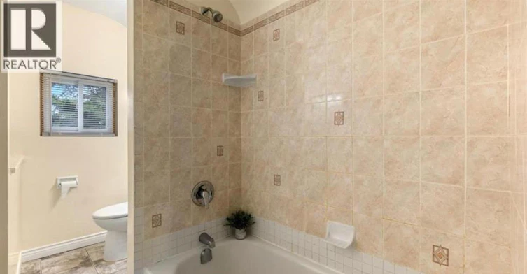 MAIN-329 Pierre Avenue, Windsor, ON, N9A 2J7 - 12