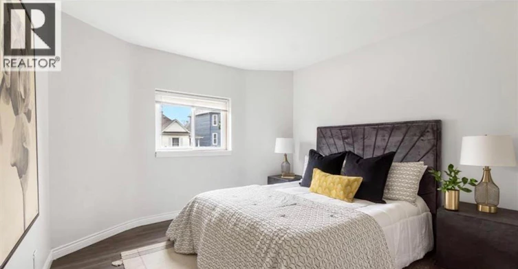 MAIN-329 Pierre Avenue, Windsor, ON, N9A 2J7 - 5