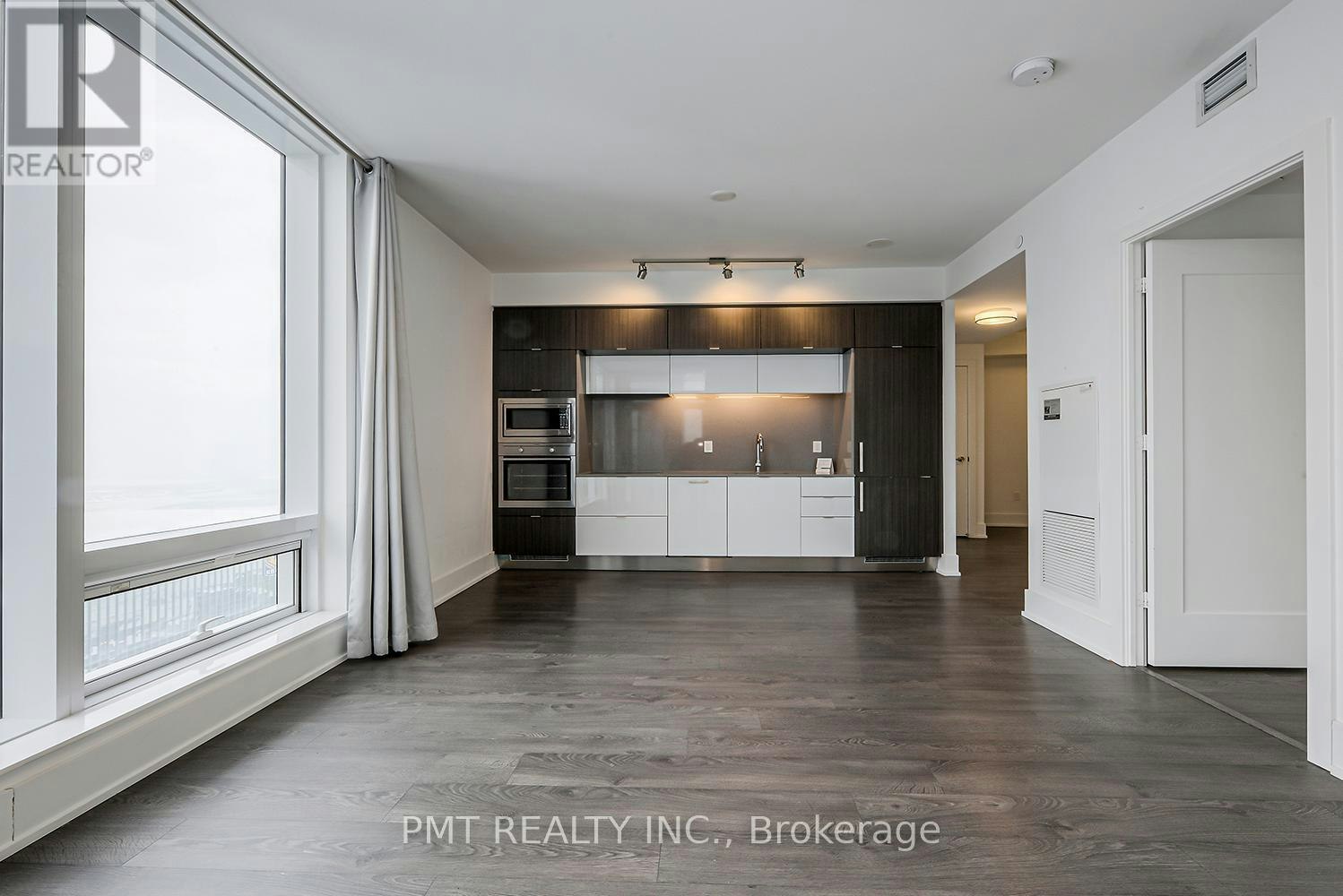 5403-10 York Street, Toronto, ON, M5J 0E1 - 2
