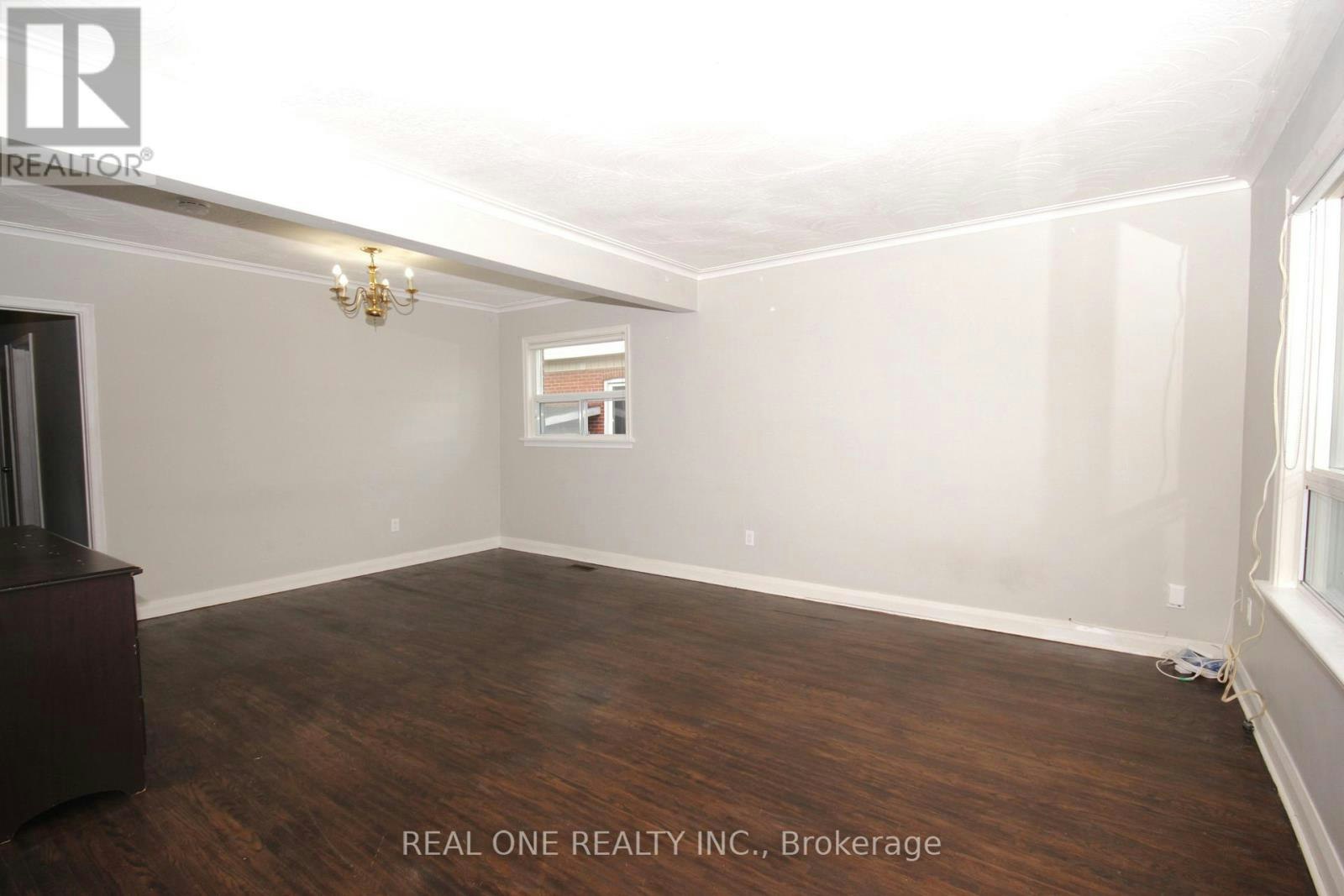 MAIN-157 Shropshire Drive, Toronto, ON, M1P 1Z6 - 4