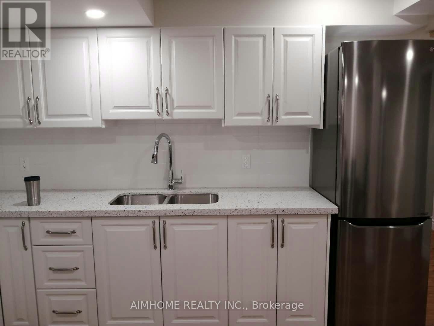 BSMT-22 Quetico Drive, Richmond Hill, ON, L4B 3S9 - 3