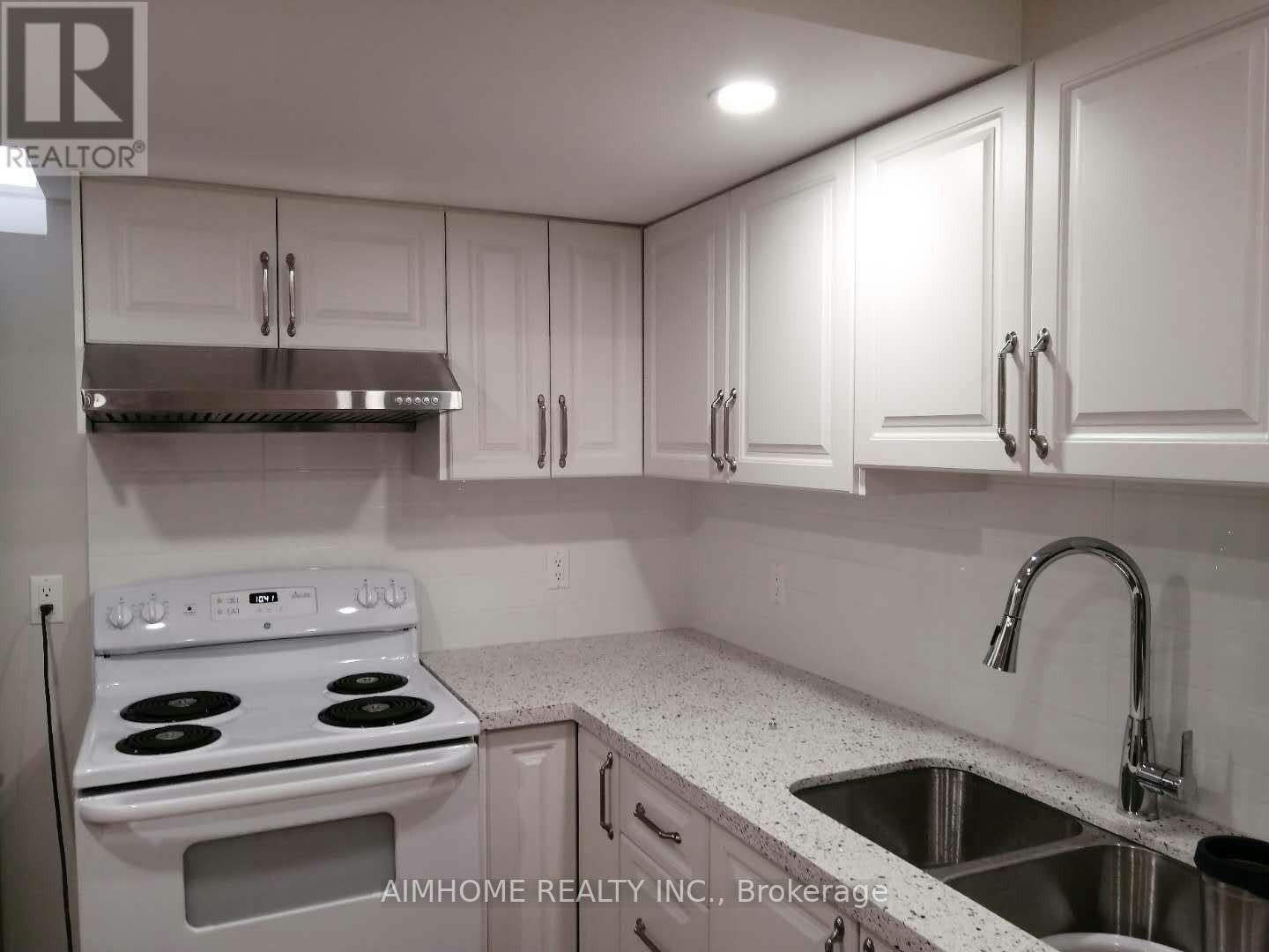 BSMT-22 Quetico Drive, Richmond Hill, ON, L4B 3S9 - 2