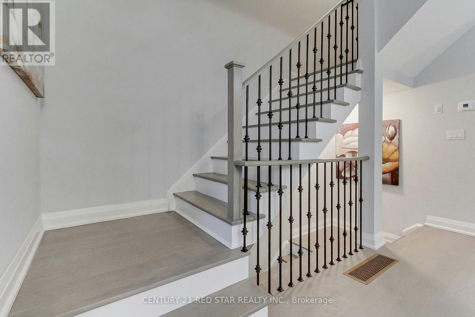 23-260 Eagle Street, Newmarket, ON, L3Y 1K1 - 33